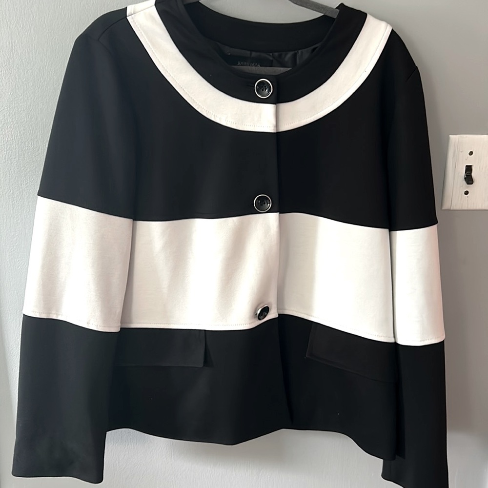 “Jones wear” black and white blazer with big buttons down the front